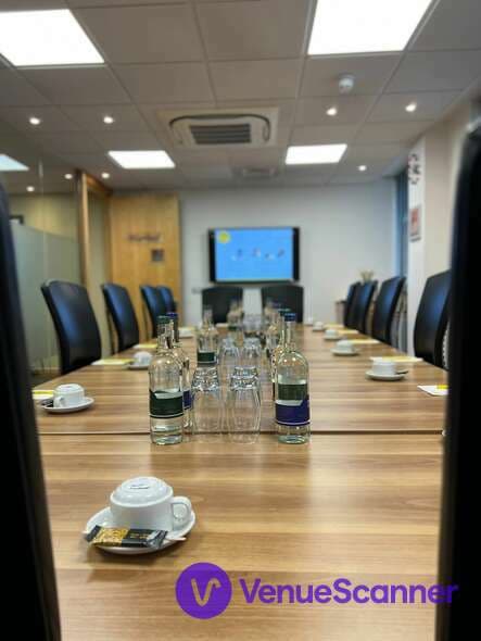 Dali Suite, Regal Court Business Centre photo #2