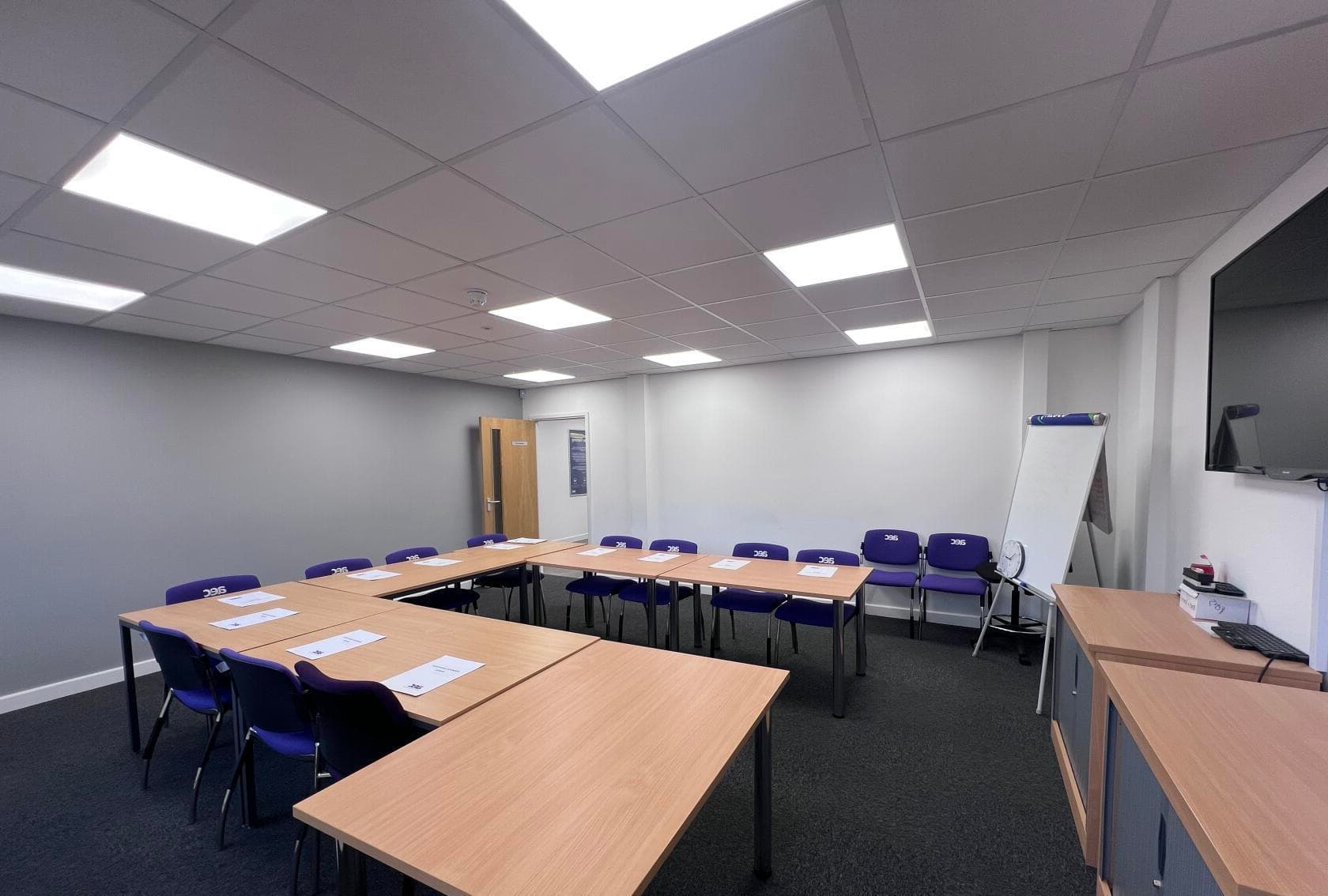 S1, Office/Training Space in Brentwood, Essex photo #1