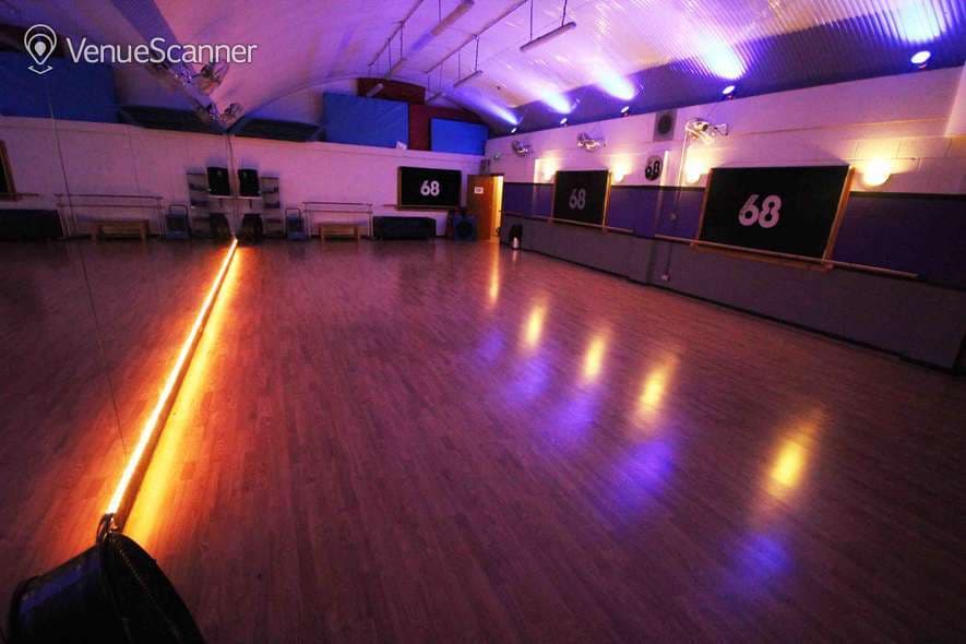 'LA' - Main Studio, Studio 68 photo #2