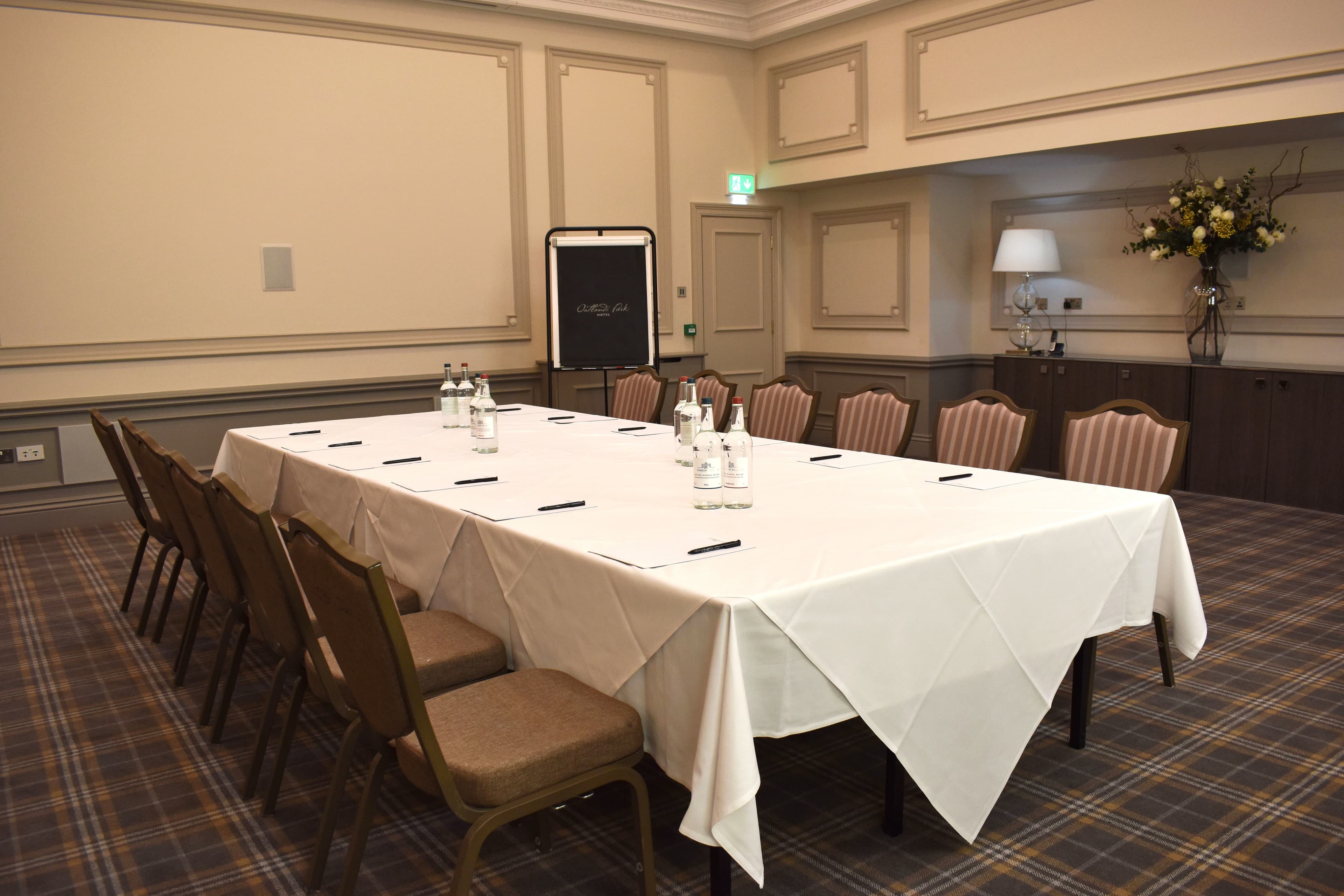 Cromwell Suite, Oatlands Park Hotel photo #9