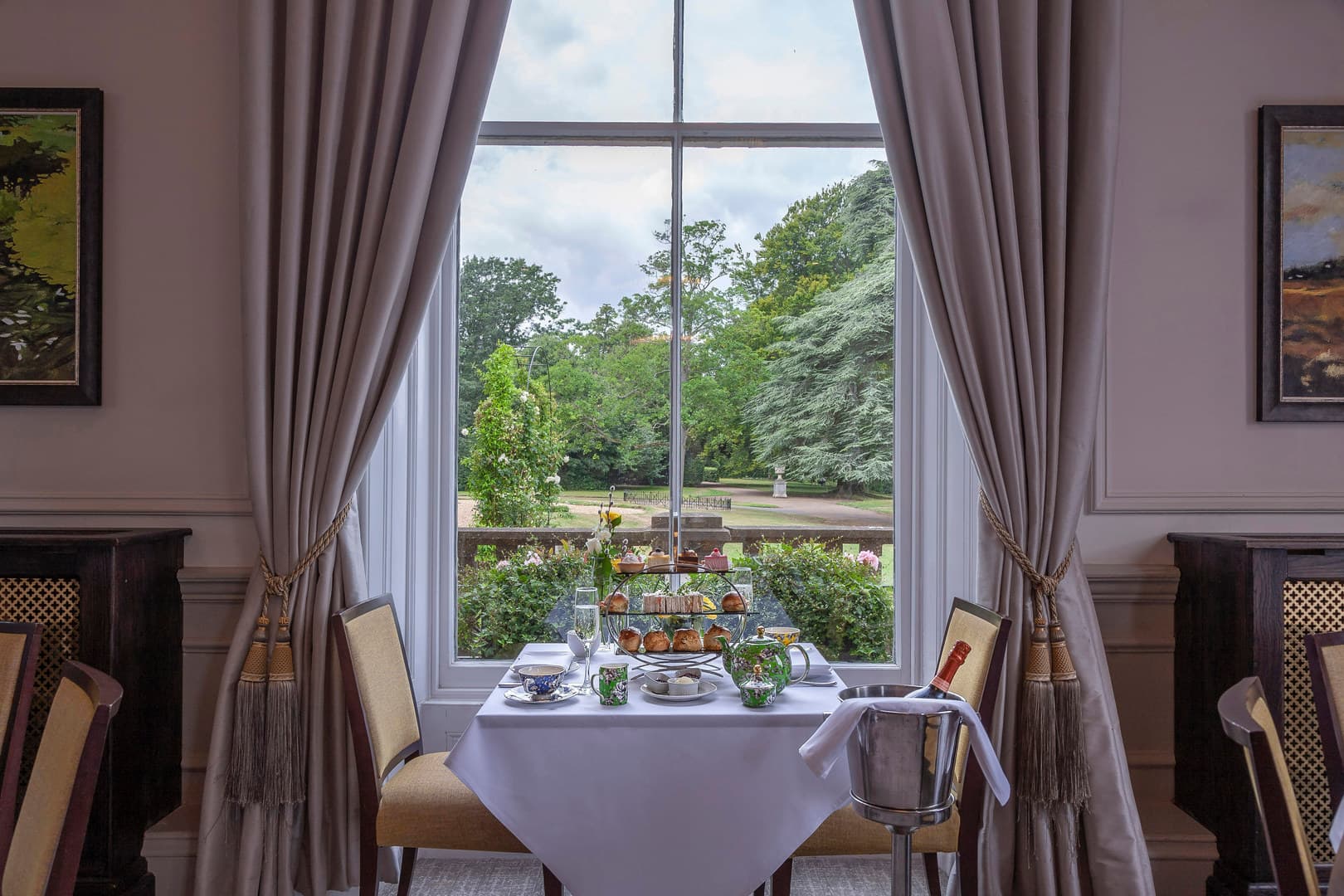 Mulberry Restaurant, Oatlands Park Hotel photo #7