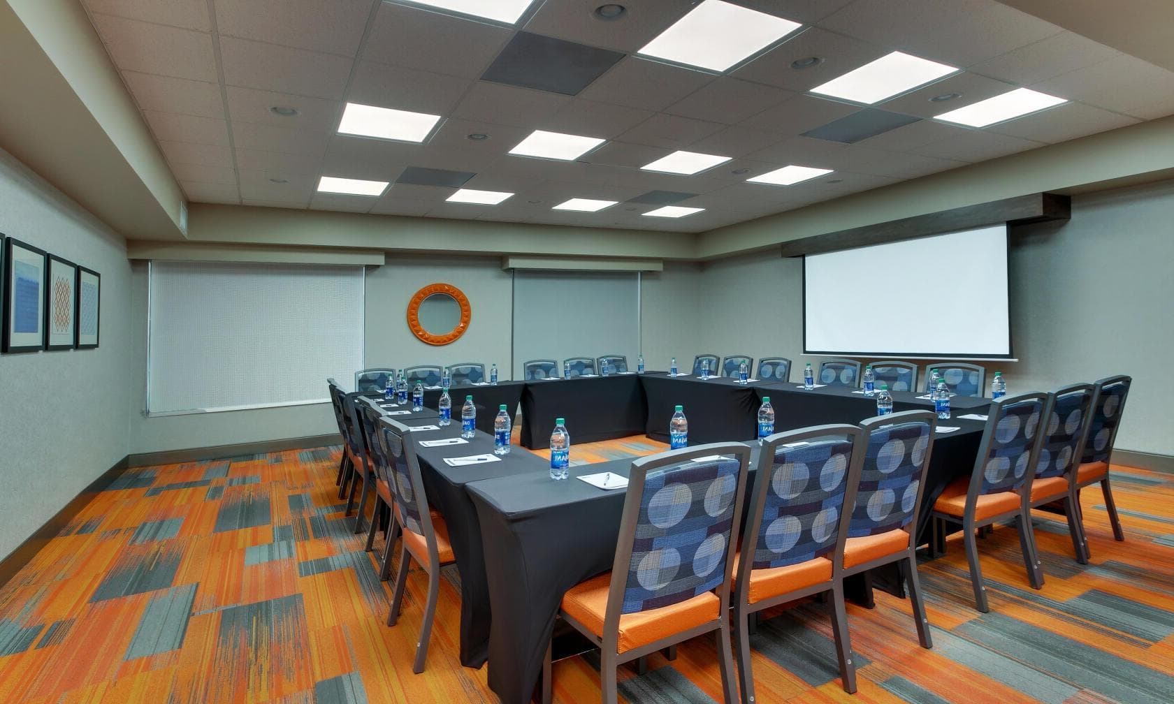 Meeting Room, Holiday Inn Express Atlanta N-Perimeter Mall photo #1