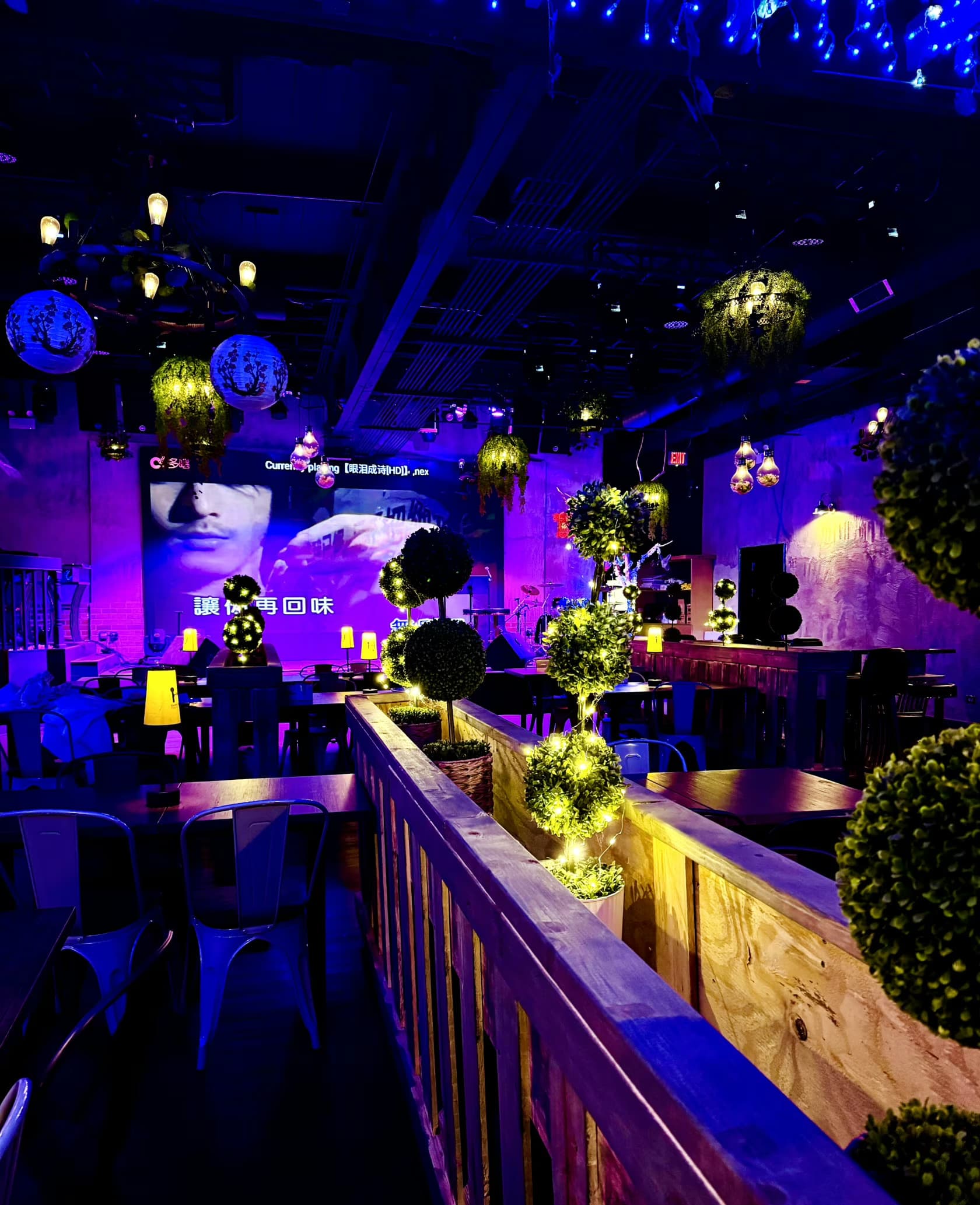 Whole Venue, Theme House Restaurant & Karaoke Bar photo #17