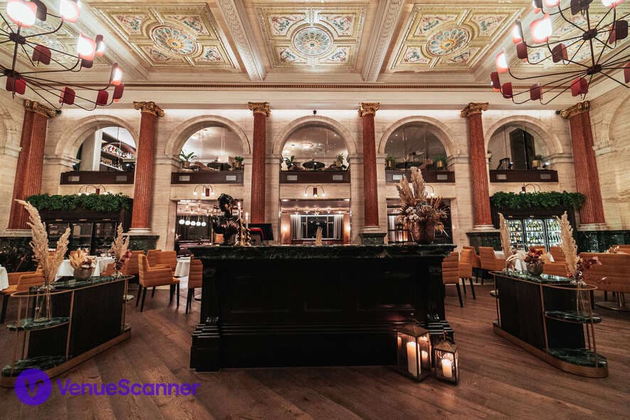 Piazza Italiana photo #3