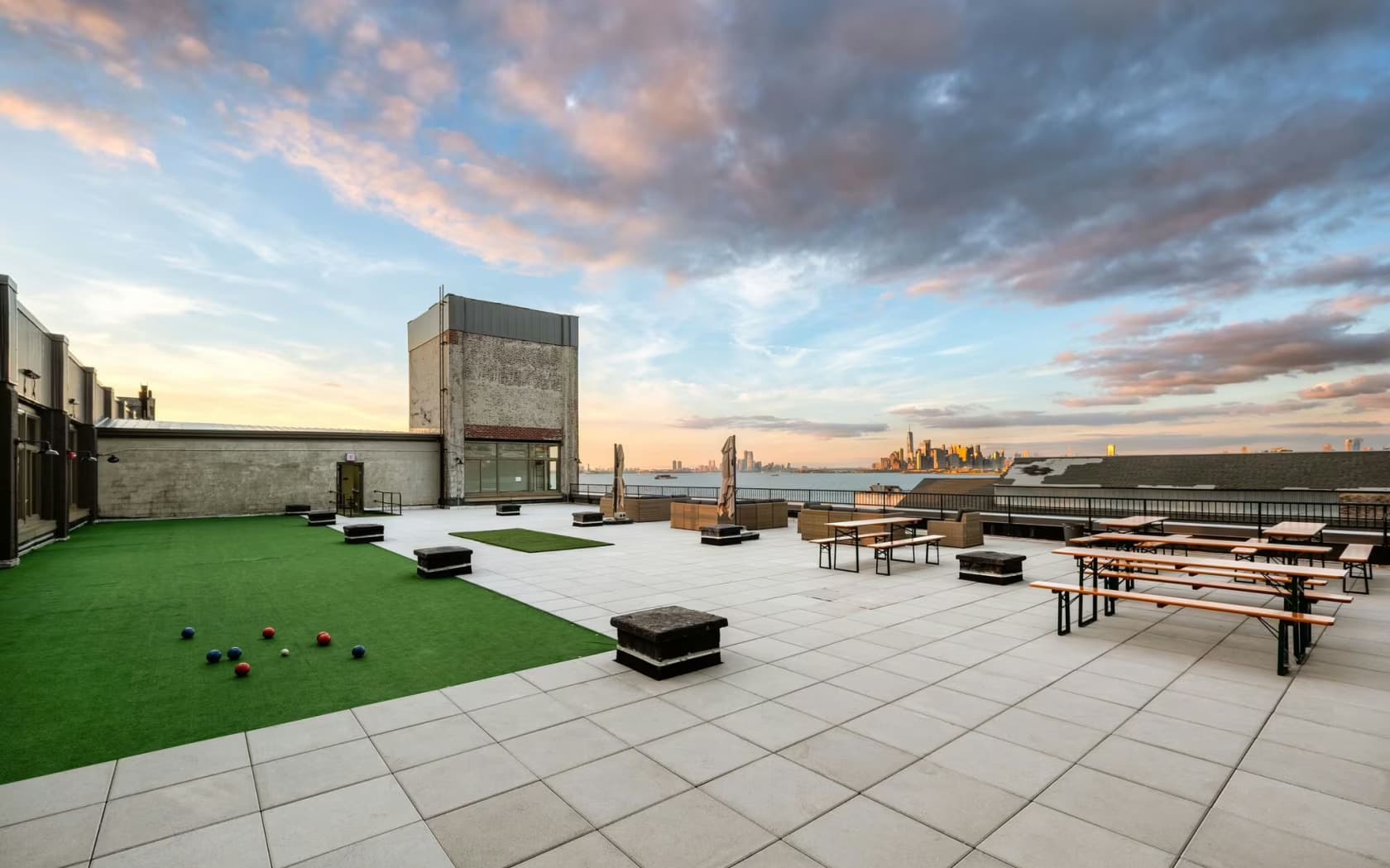 Rooftop And Lounge At Sunset Park Rooftop, Sunset Park Rooftop photo #3