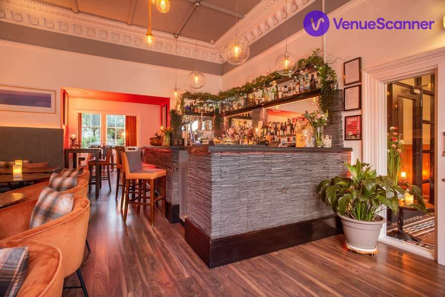 No.32 Hotel And Bar photo #3