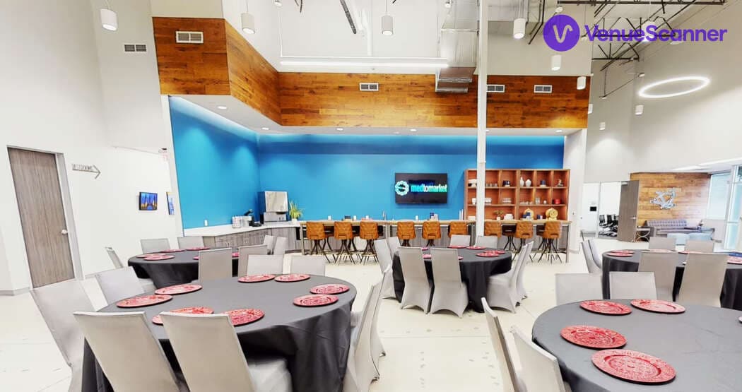 Element Lounge And Bar, MedtoMarket photo #3