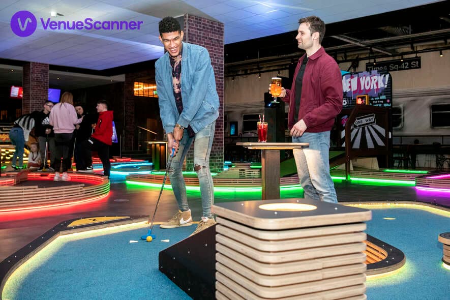 Urban Street Golf, Gravity Wandsworth photo #3