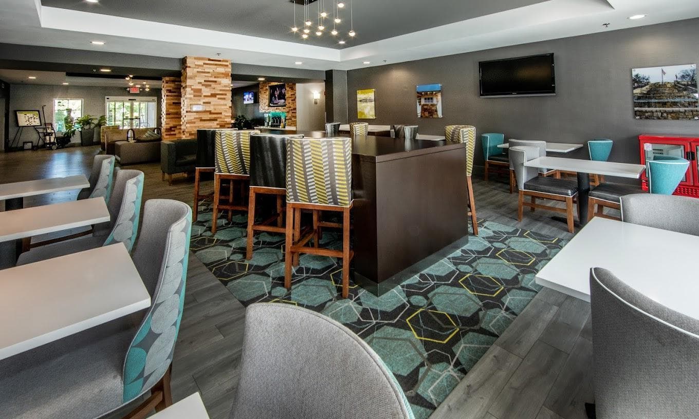 Best Western Plus Duluth/Sugarloaf, The Breakfast Area, undefined photo #1