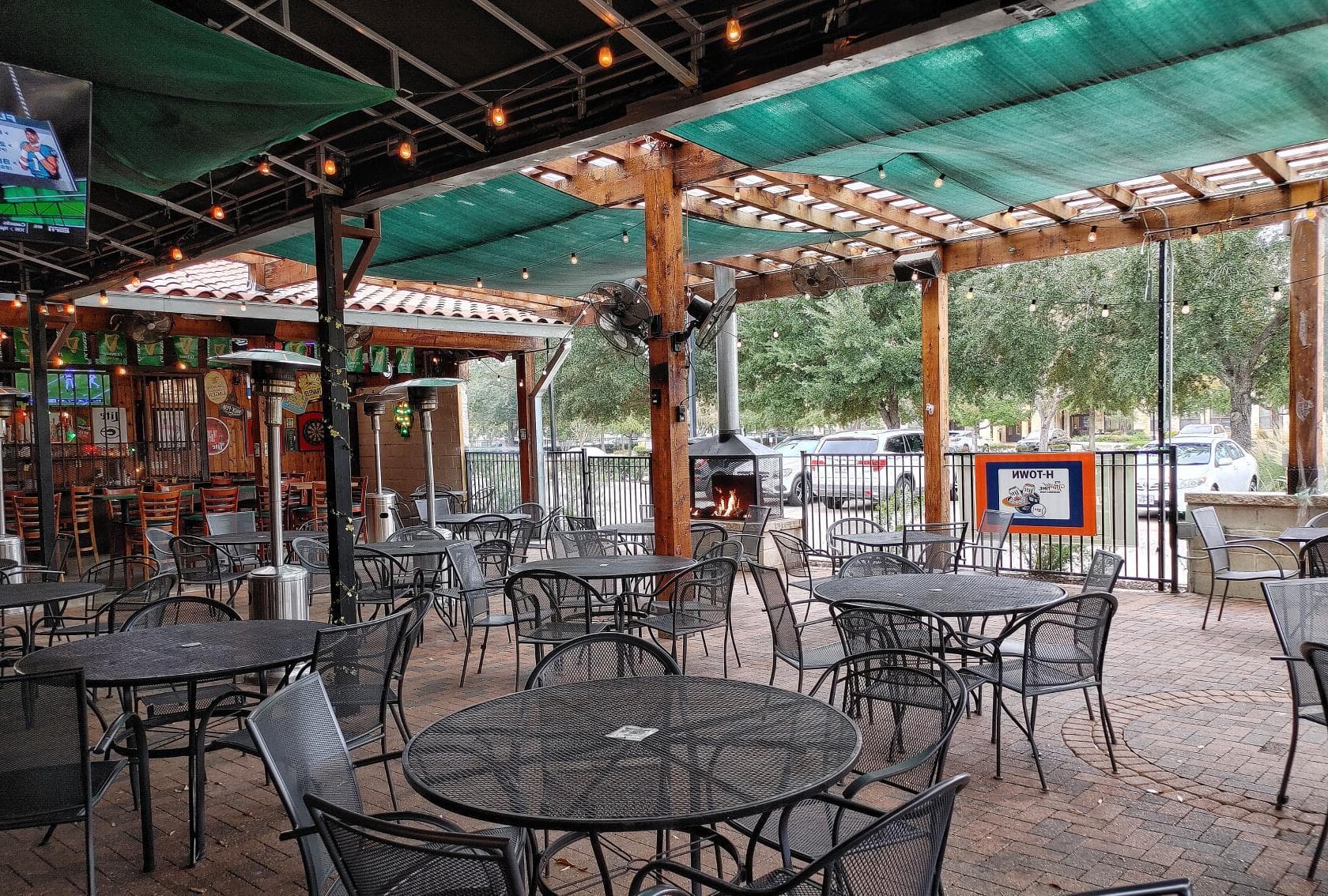 Patio, Mo's Irish Pub Houston photo #1