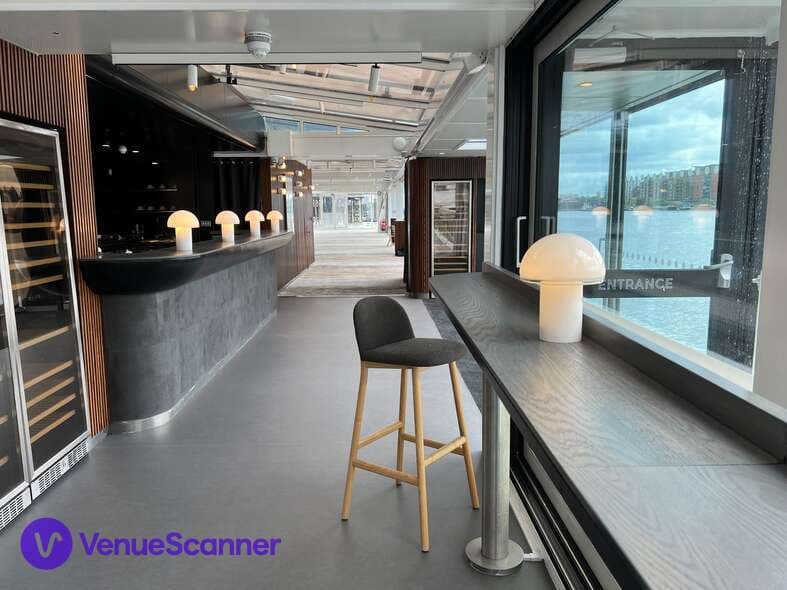 Exclusive Hire, Driftwoods photo #2