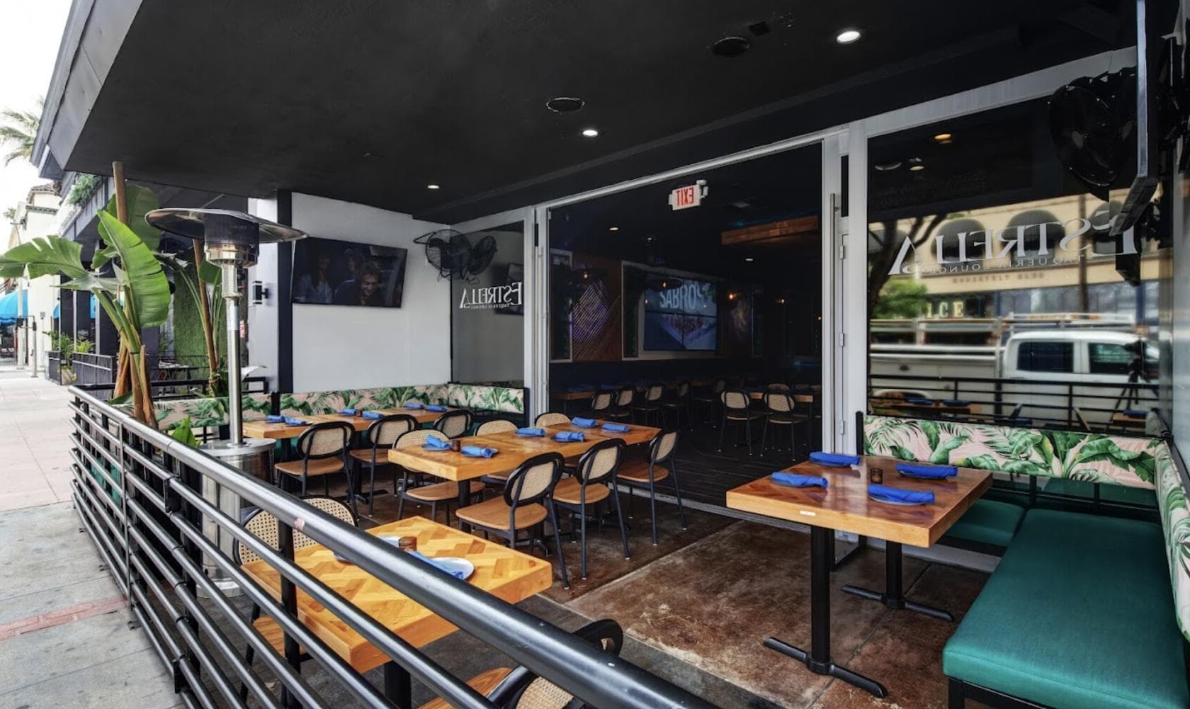 Patio, Estrella Taqueria Lounge photo #1