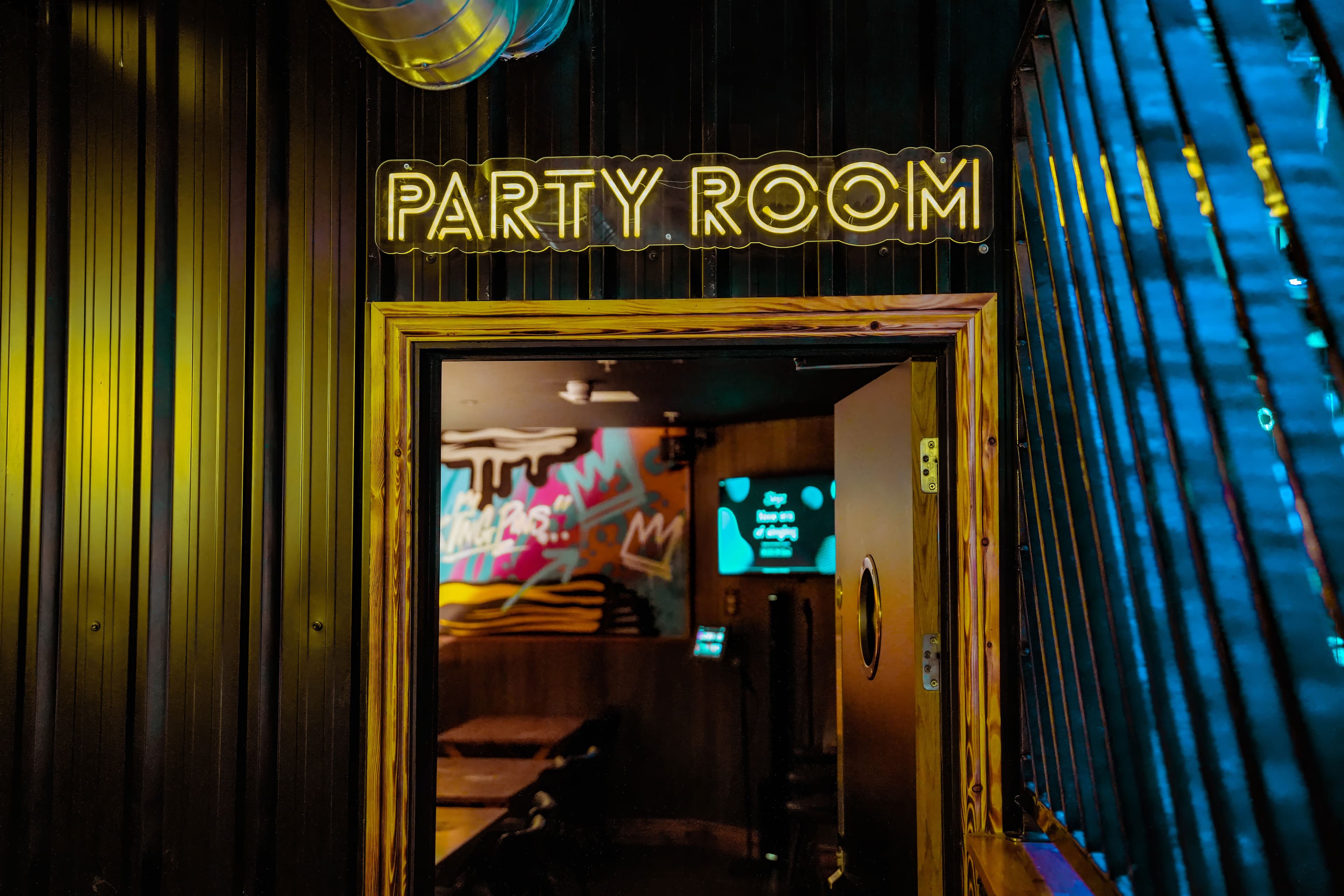 King Pins Bowling - Trafford Palazzo Manchester, Karaoke Room photo #2