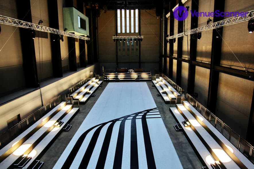 Turbine Hall & Bridge, Tate Modern photo #3