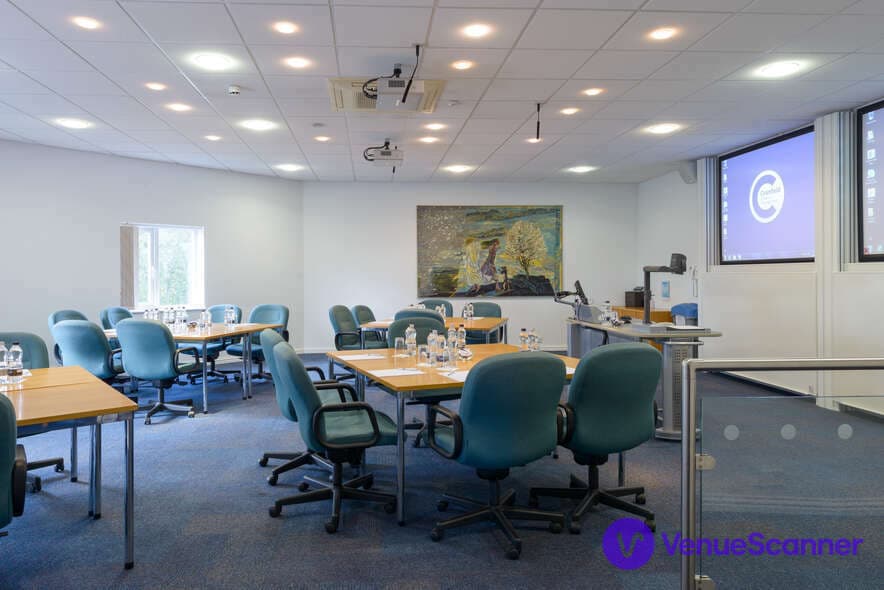 LR16, Venue Cranfield photo #2