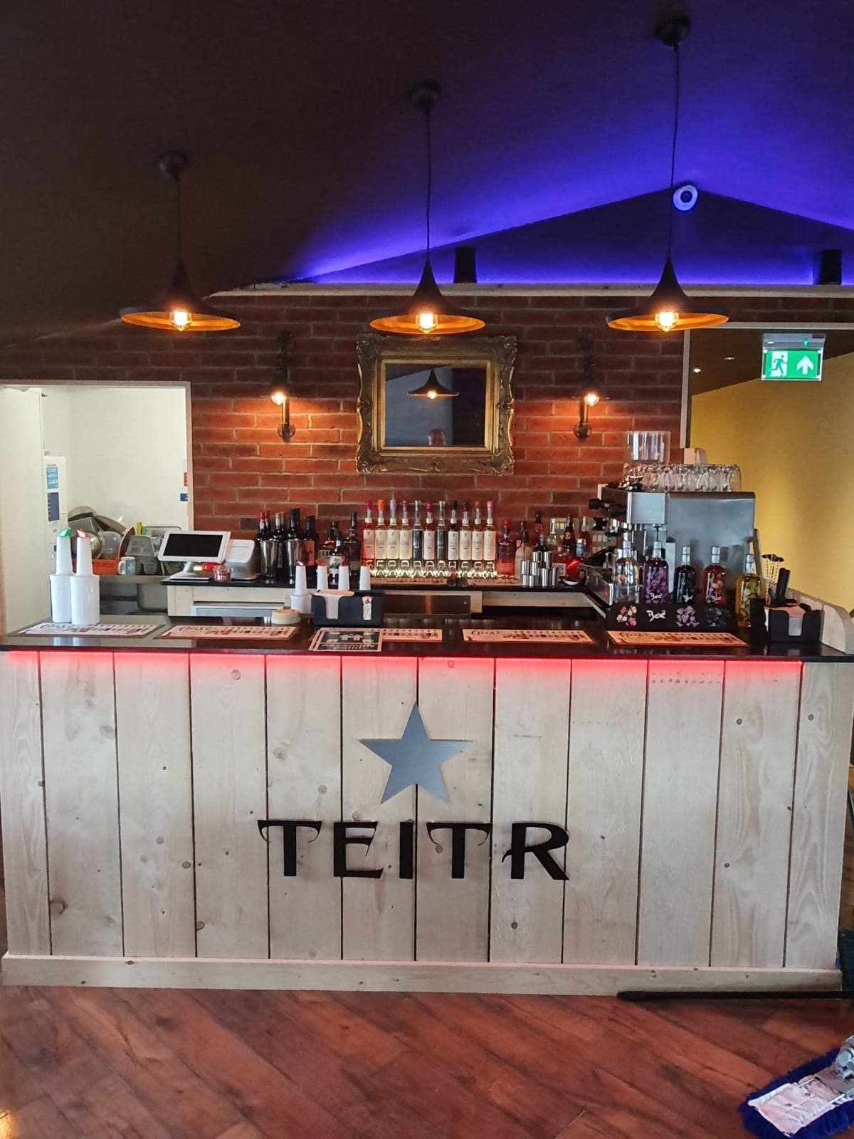 TEITR, TEITR - Barry , South Wales photo #3