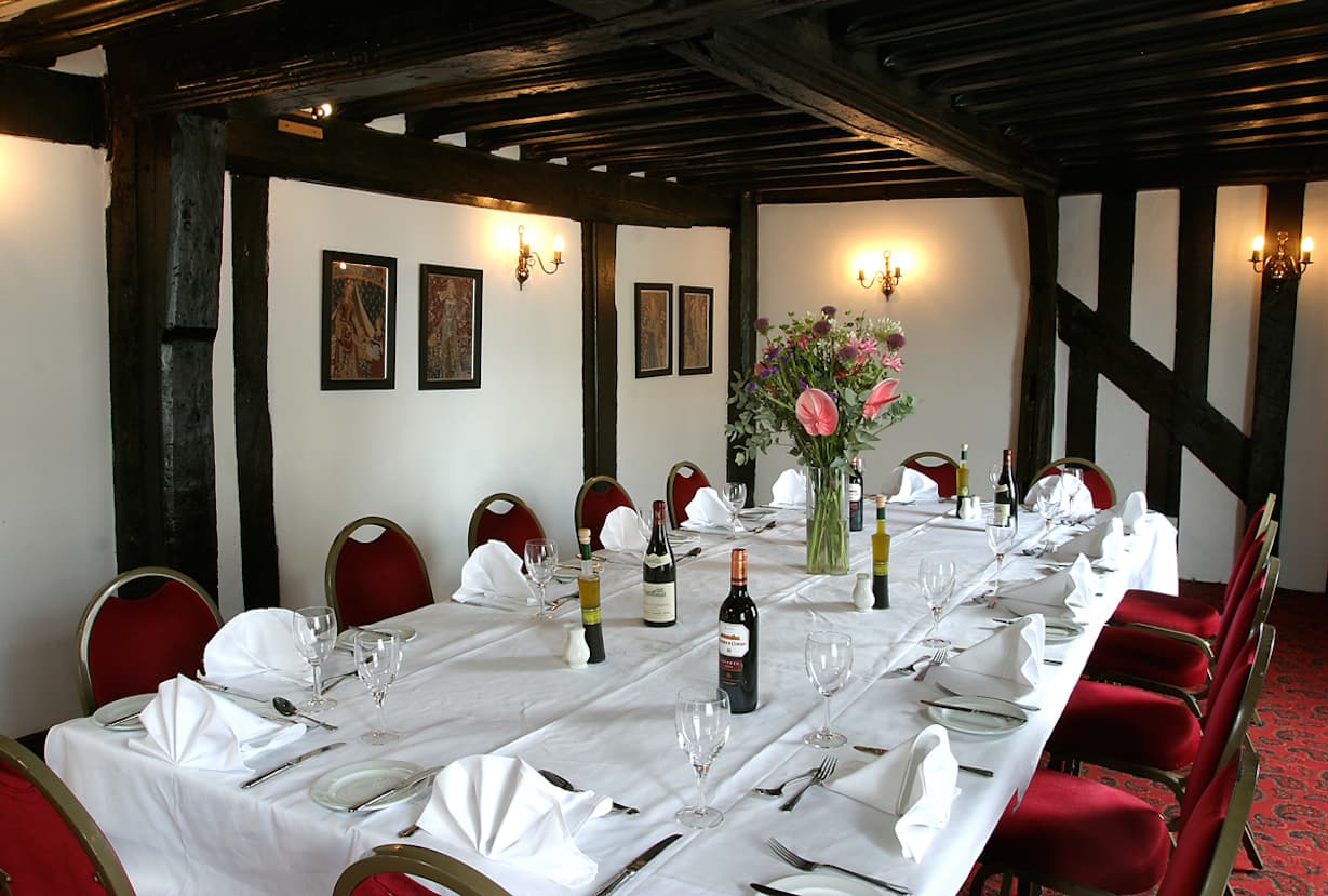 Brook Red Lion Hotel, Tudor photo #2