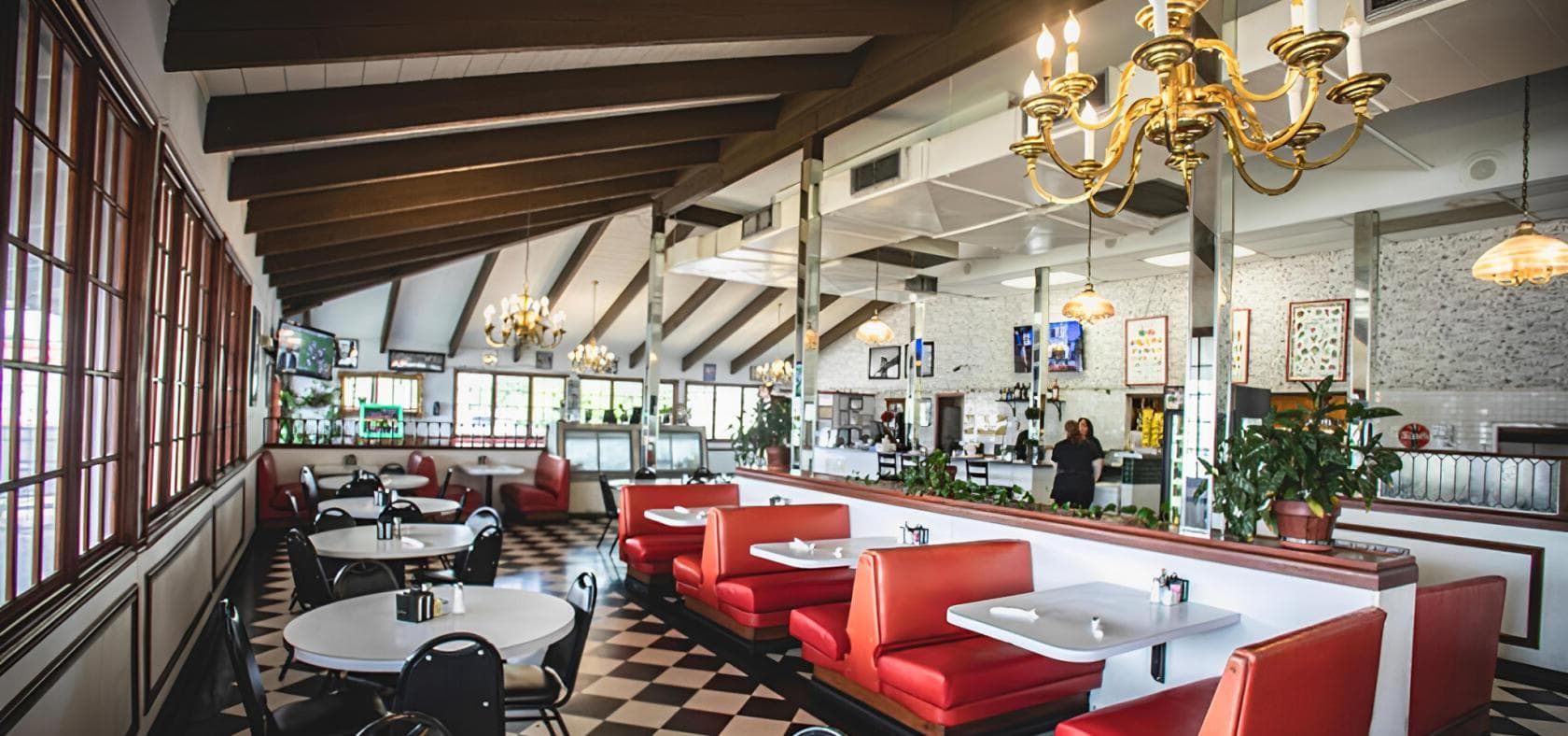 Entire Venue, Victor's Restaurant photo #1