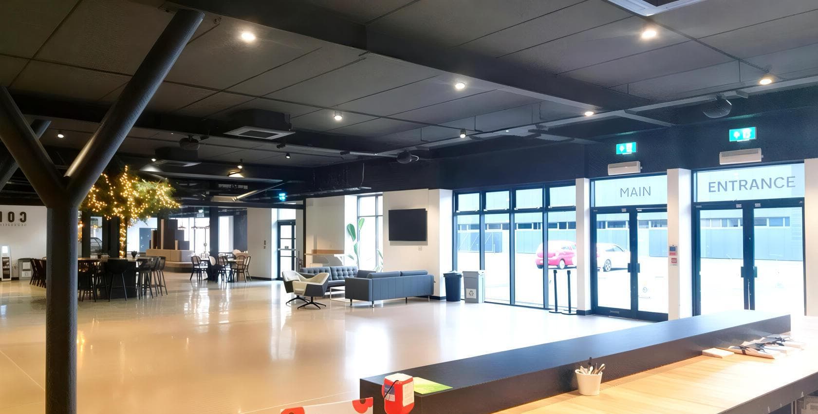 Foyer, LIFE Centre Events photo #2