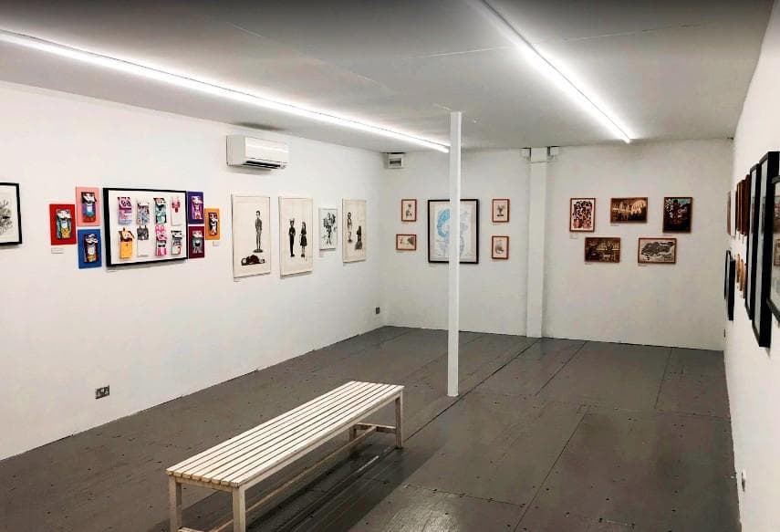 Gallery 2, Deck photo #1