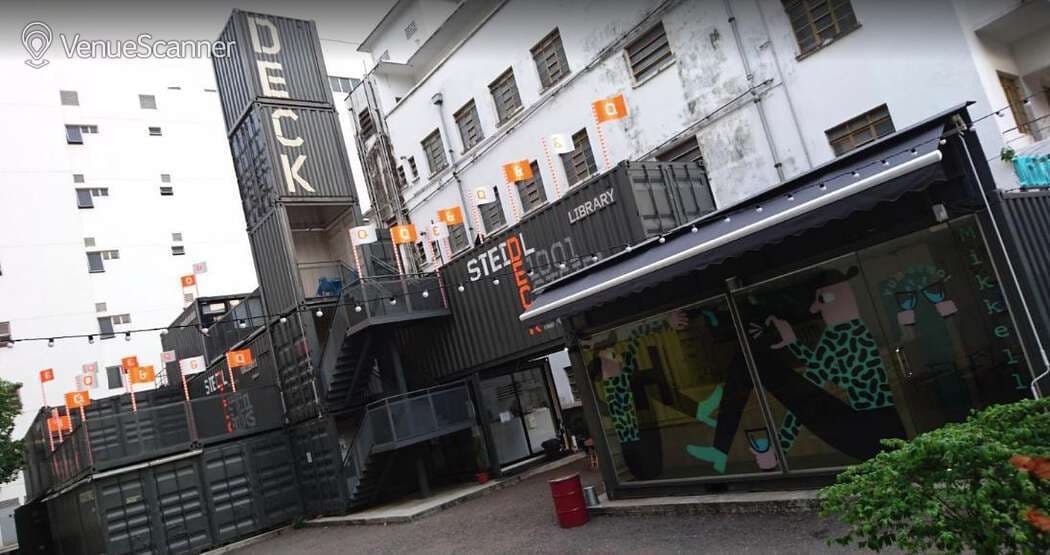 Courtyard, Deck photo #2