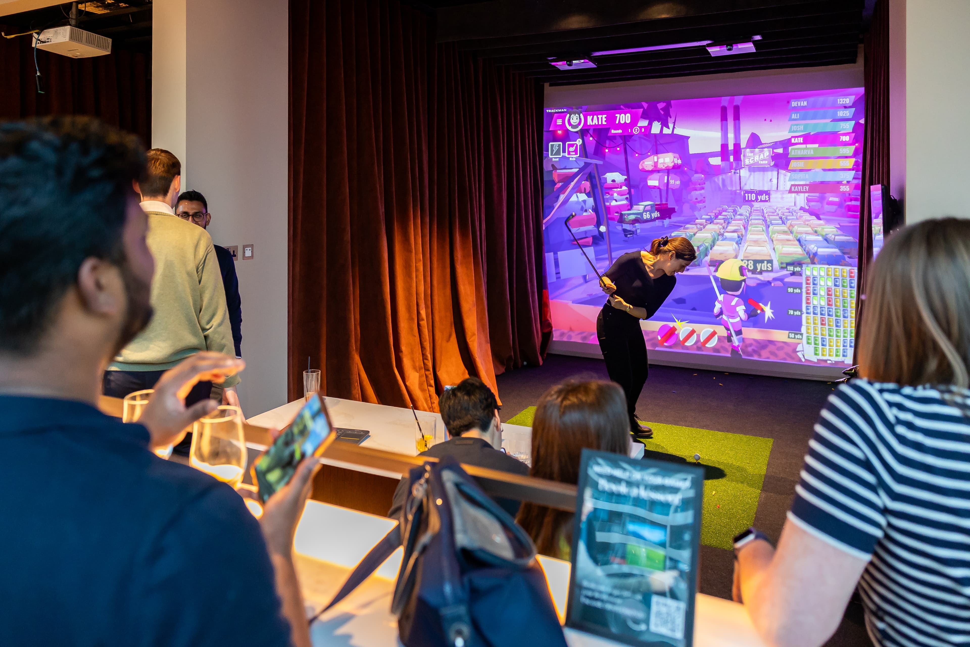 Small Semi Exclusive Hire Main Floor, Pitch Canary Wharf photo #3