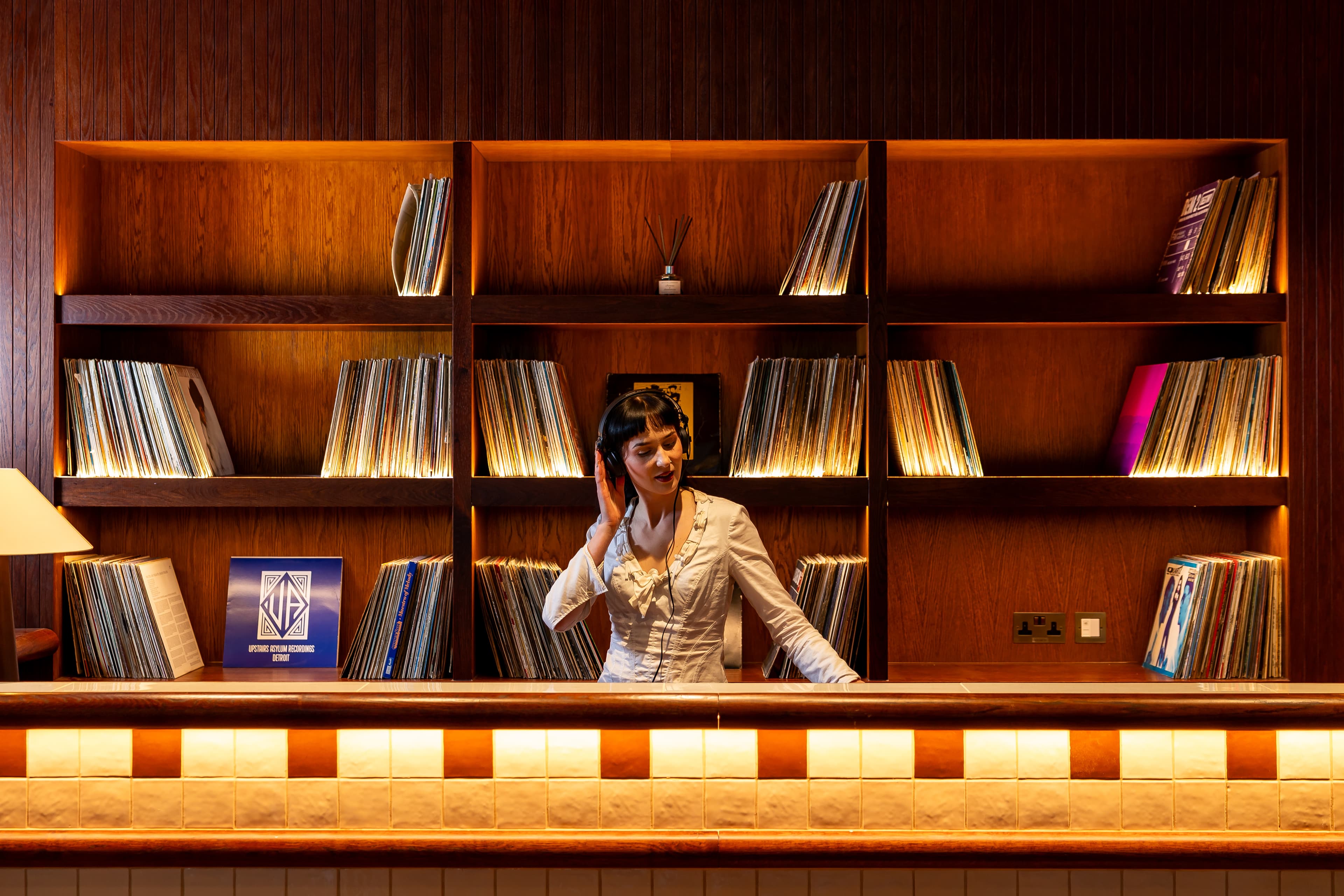 Waterside Terrace, Pitch Canary Wharf photo #3