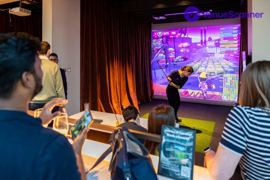 Pitch Canary Wharf, Small Semi Exclusive Hire Main Floor photo #3