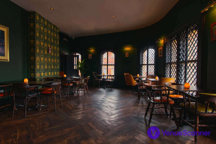 The Maven, Green Room photo #3