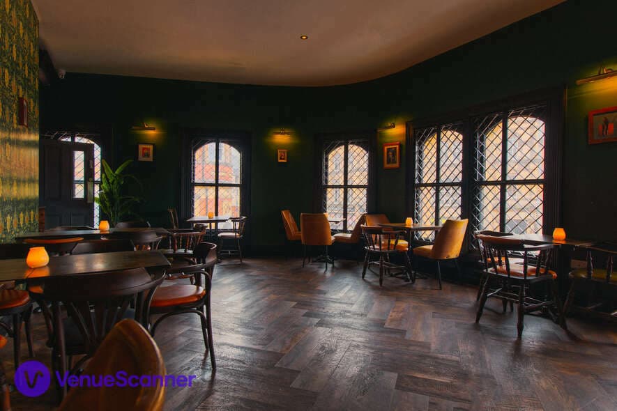 Green Room, The Maven photo #1