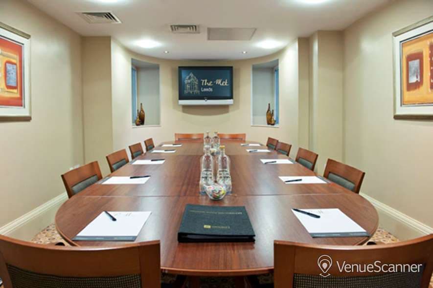 Met 12, The Principal Met Hotel photo #1