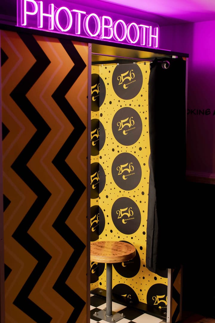 The Snug, 256 Wilmslow Road photo #9