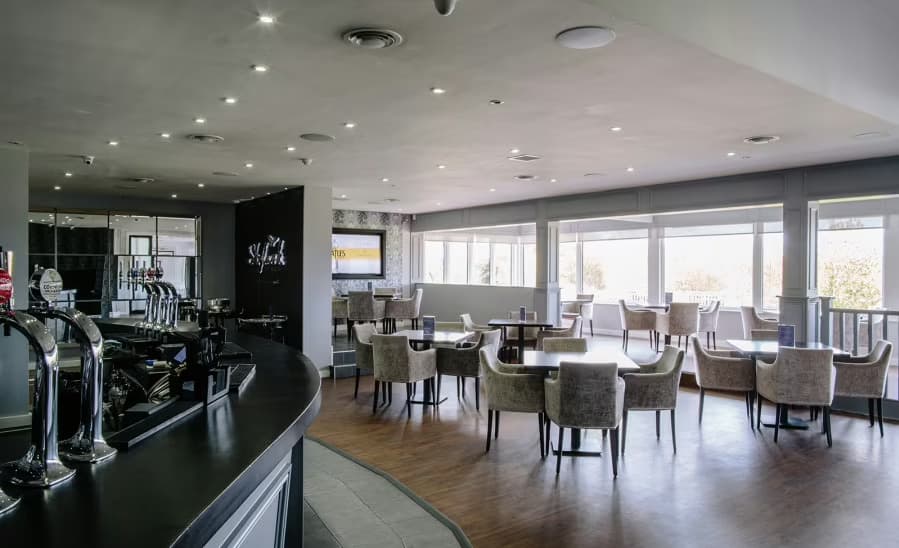 Skylark Suite, Skylark Country Club photo #3