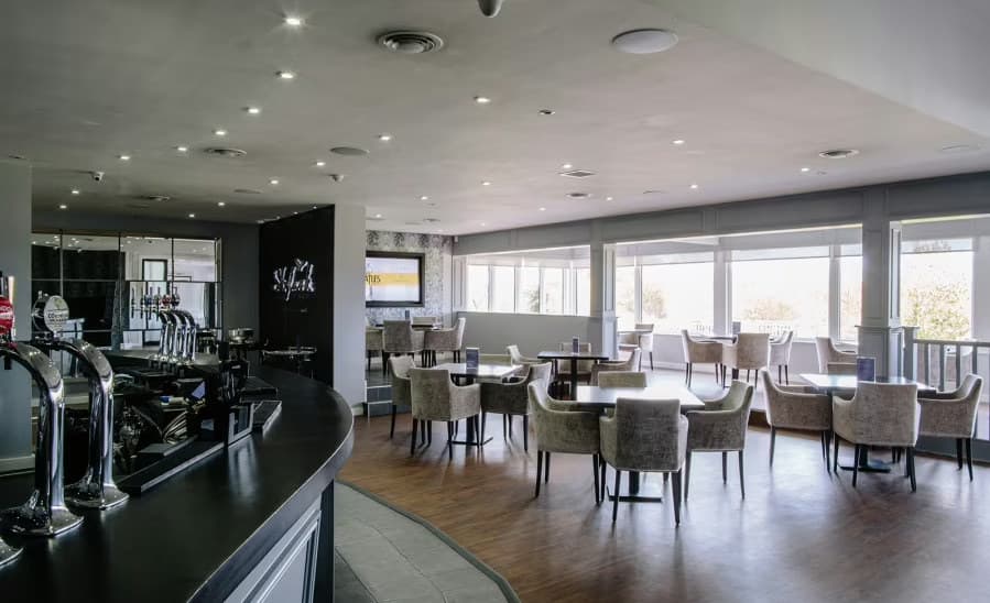 Skylark Suite, Skylark Country Club photo #6