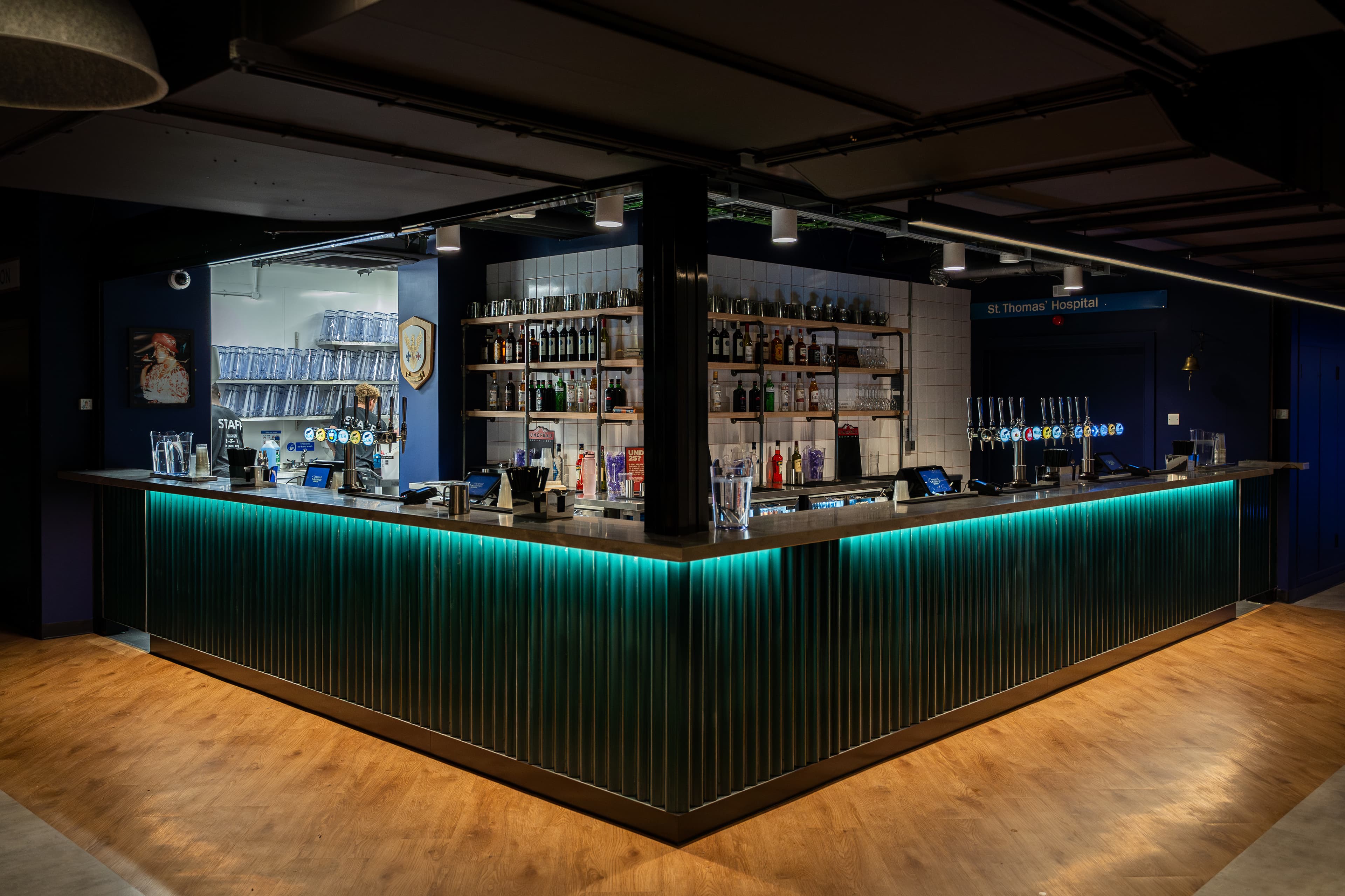 Reynolds Bar, Reynolds Bar photo #3