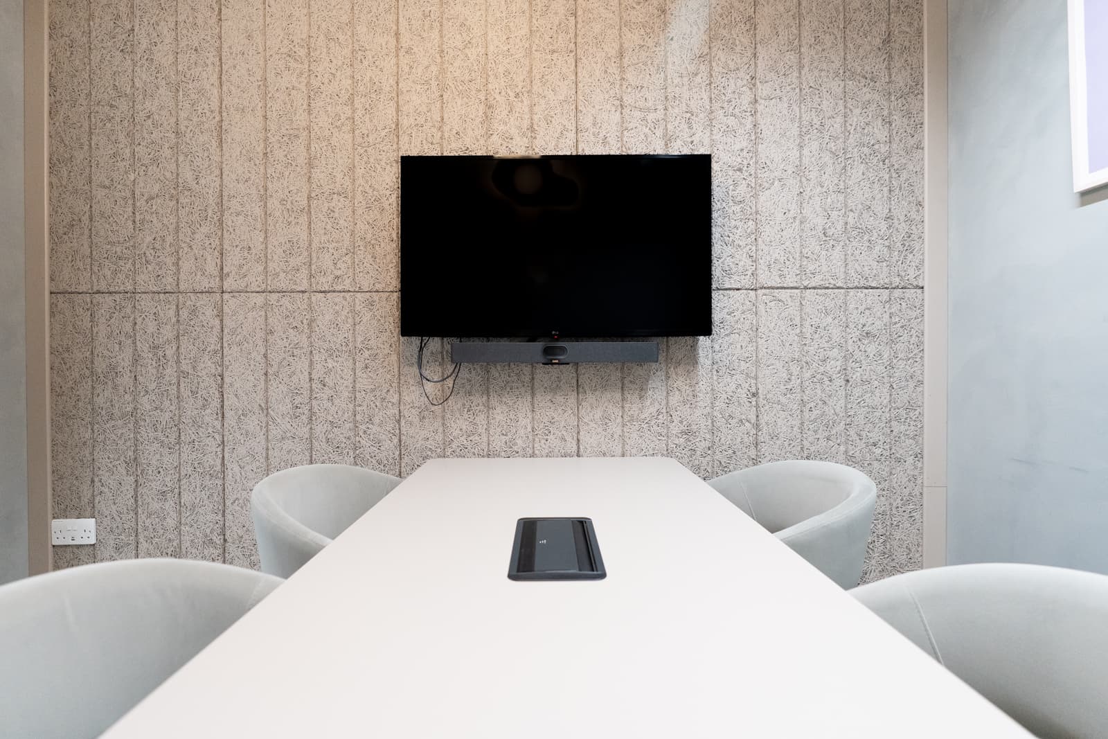 Ginger, Aldgate East photo #3