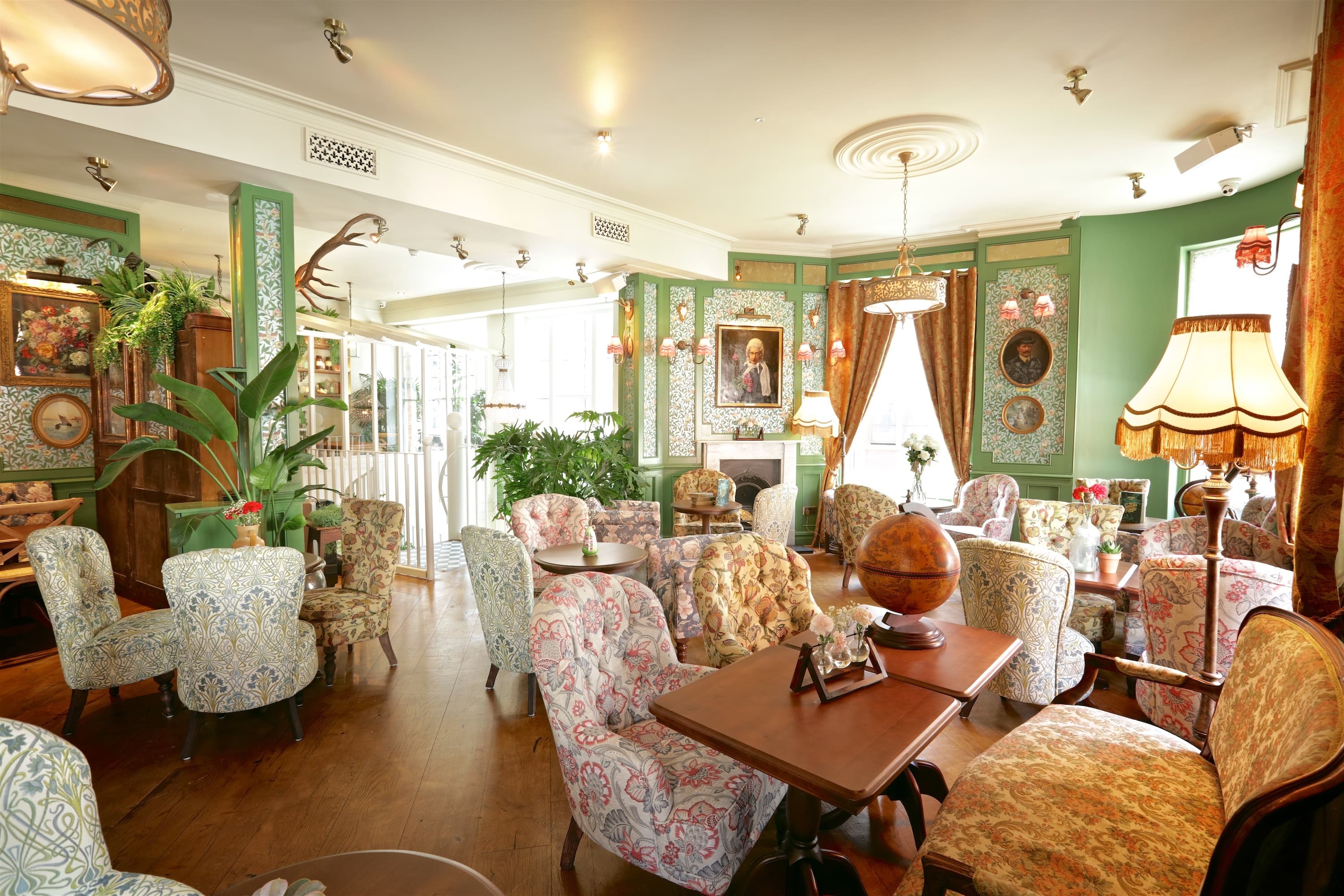 Mr Fogg's Botanical Tavern, House Of Botanicals photo #2