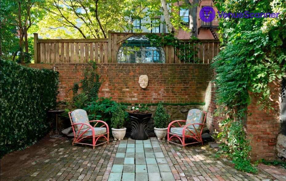 Garden, Wanderlustre photo #2