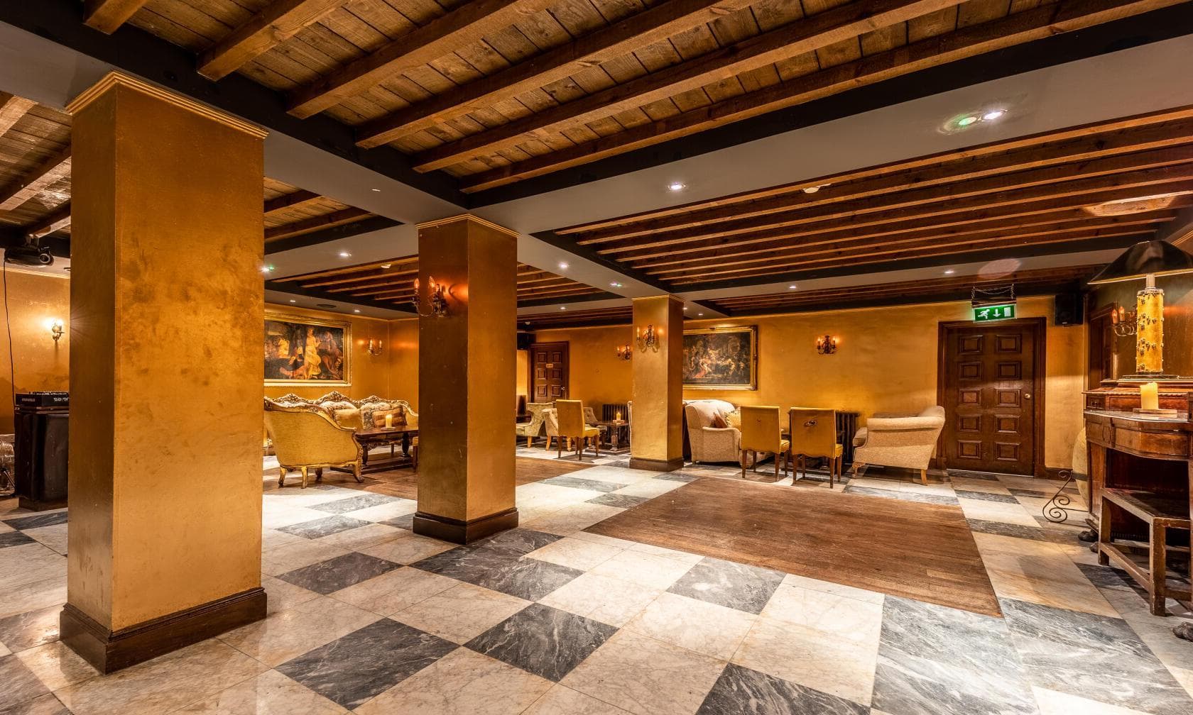Gold Room, Arta photo #1
