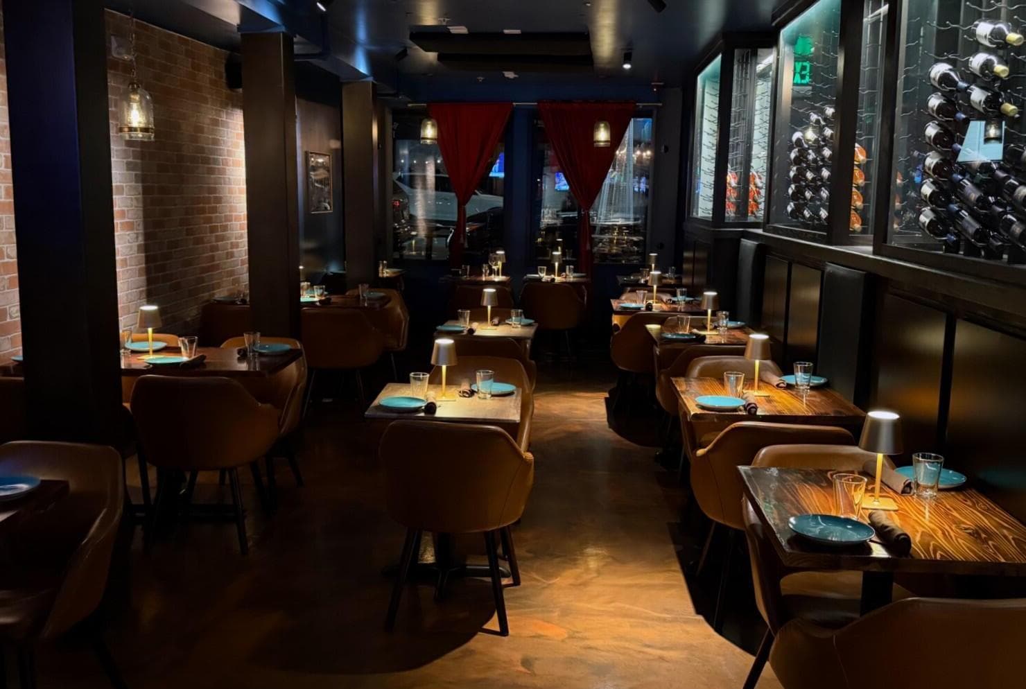 Indoors, Indigo photo #1