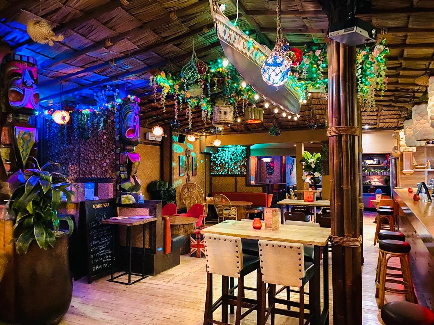 Semi - Private Area, Kona Kai photo #2