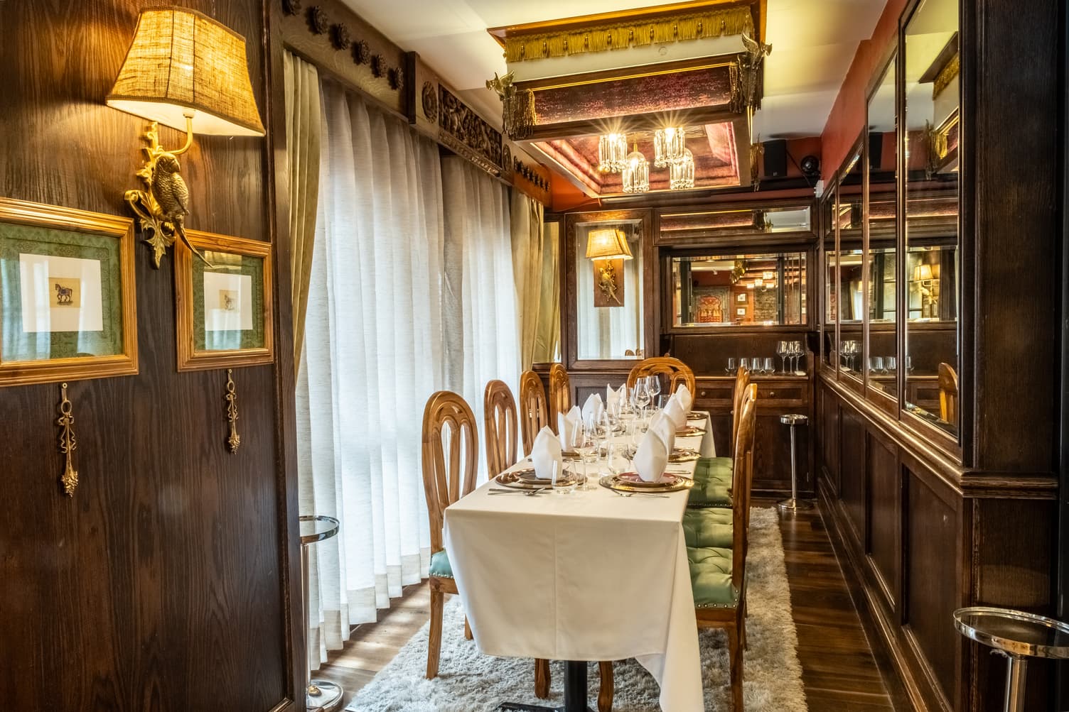 Colonel Saab - Trafalgar Square, Memsaab Dining Rooms Trafalgar Square photo #2