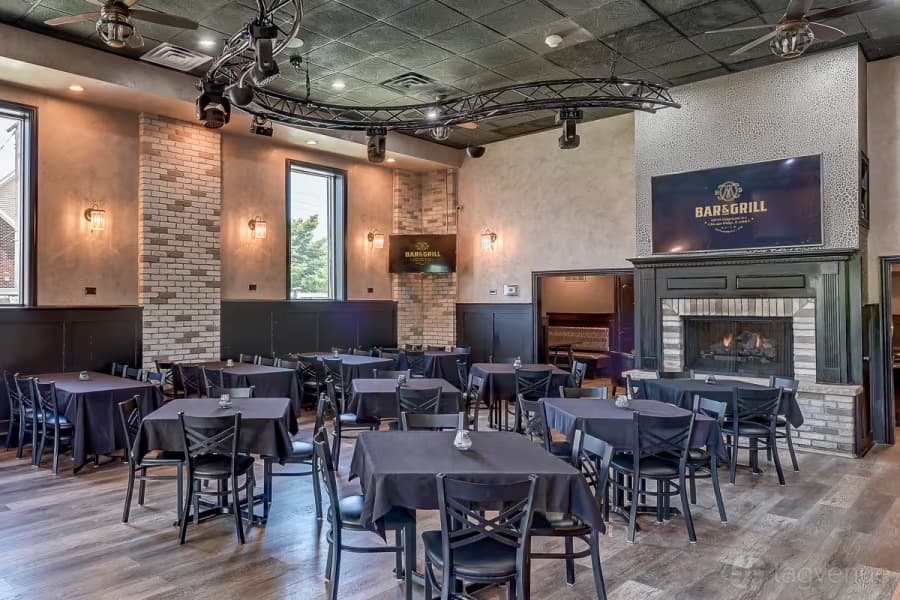 Main Hall, HMD Bar And Grill photo #2