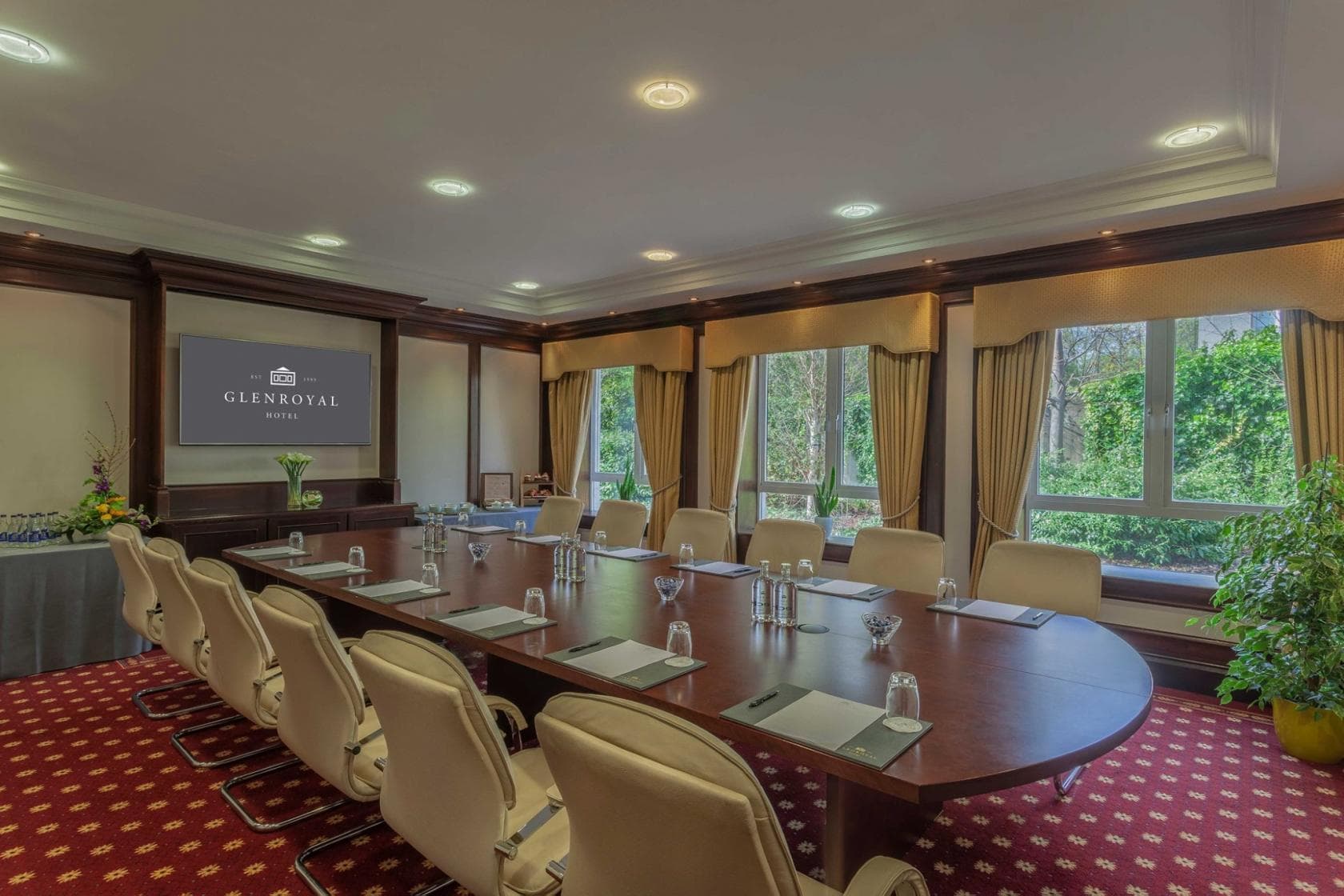 Oval Room, The Glenroyal Hotel photo #3