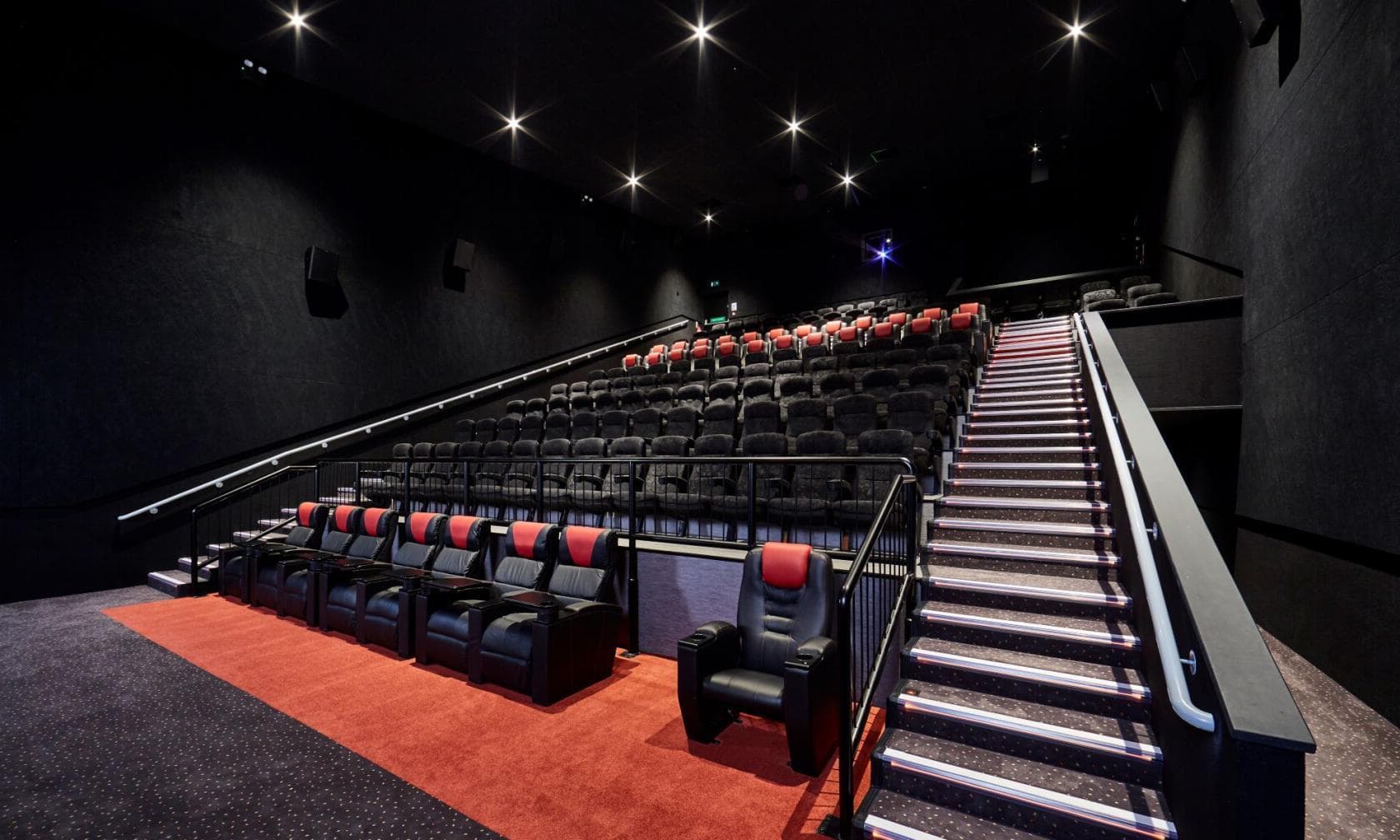 Screen 5, Vue Bedford photo #2