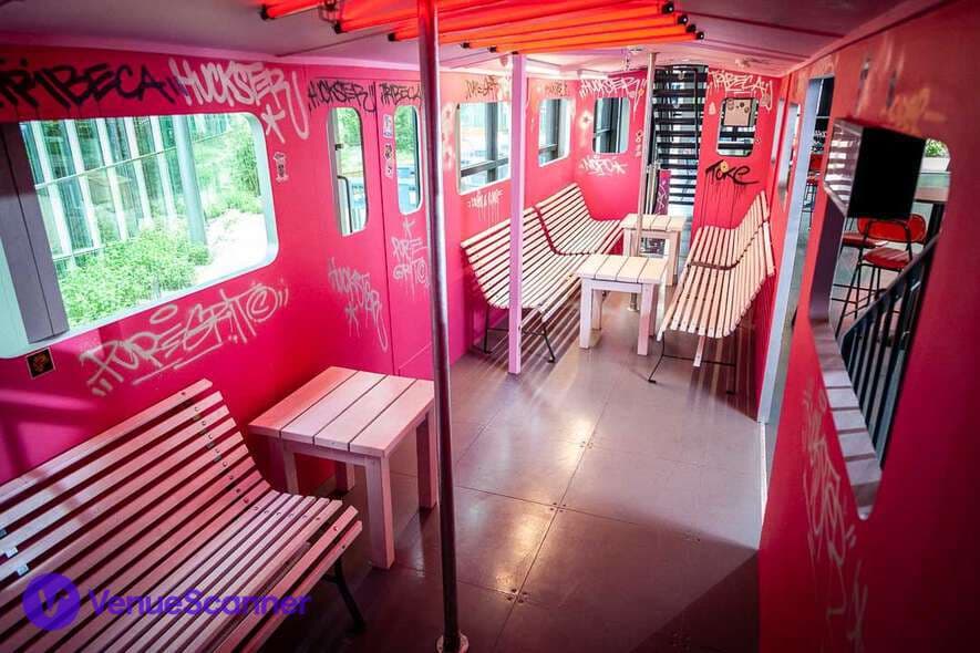 Subway East, Huckster London photo #1