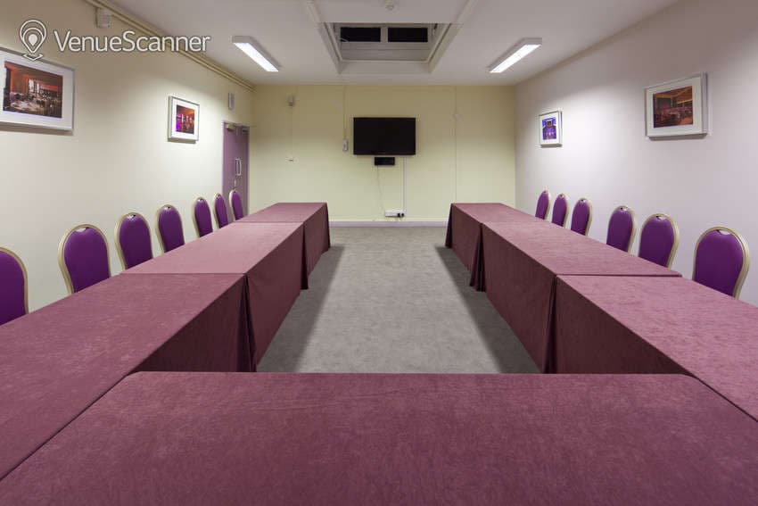 Ravenor Room, Greenford Hall photo #1