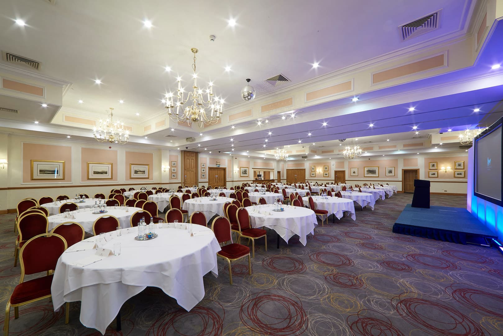 Pennine Suite, Last Drop Village Hotel & Spa photo #2