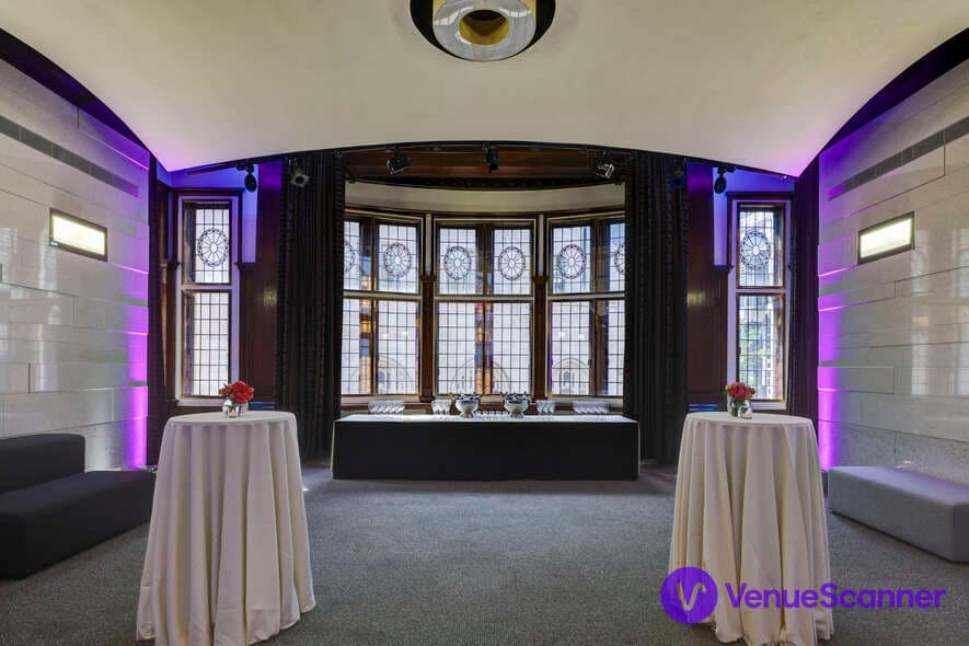 Council Chamber, Surveyors House RICS Westminster photo #3