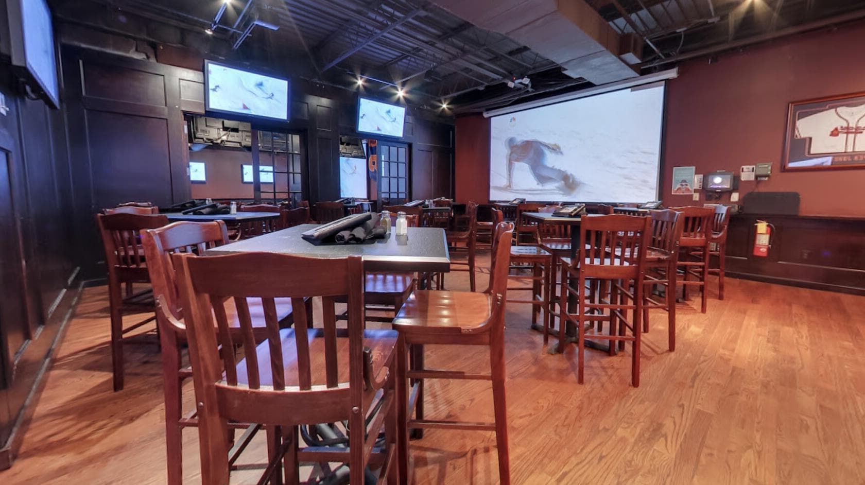 Bobby Cox Bar, Hudson Grille - Sandy Springs photo #1